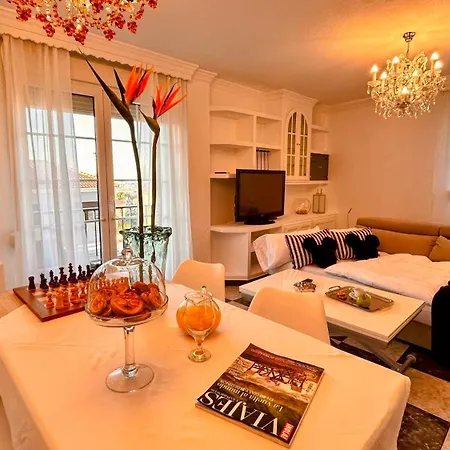 Iberos Royal Apartment